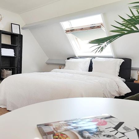 Guesthouse At The Amstel River With 2Br 2Ba And Garden Amstelveen Eksteriør billede