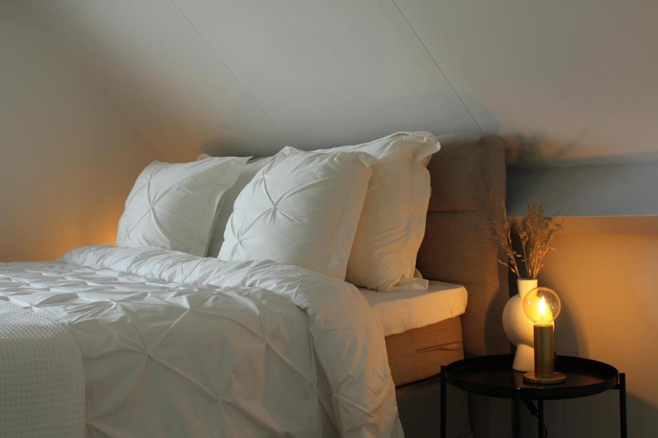 Guesthouse At The Amstel River With 2Br 2Ba And Garden Amstelveen Eksteriør billede