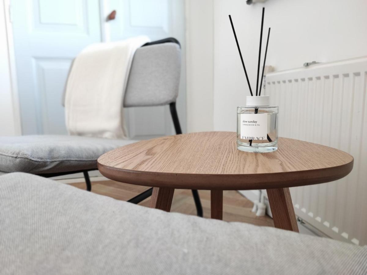 Guesthouse At The Amstel River With 2Br 2Ba And Garden Amstelveen Eksteriør billede