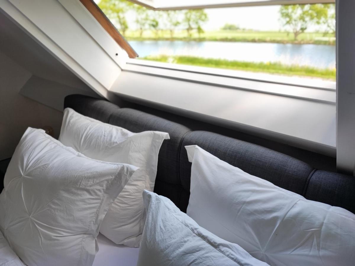 Guesthouse At The Amstel River With 2Br 2Ba And Garden Amstelveen Eksteriør billede