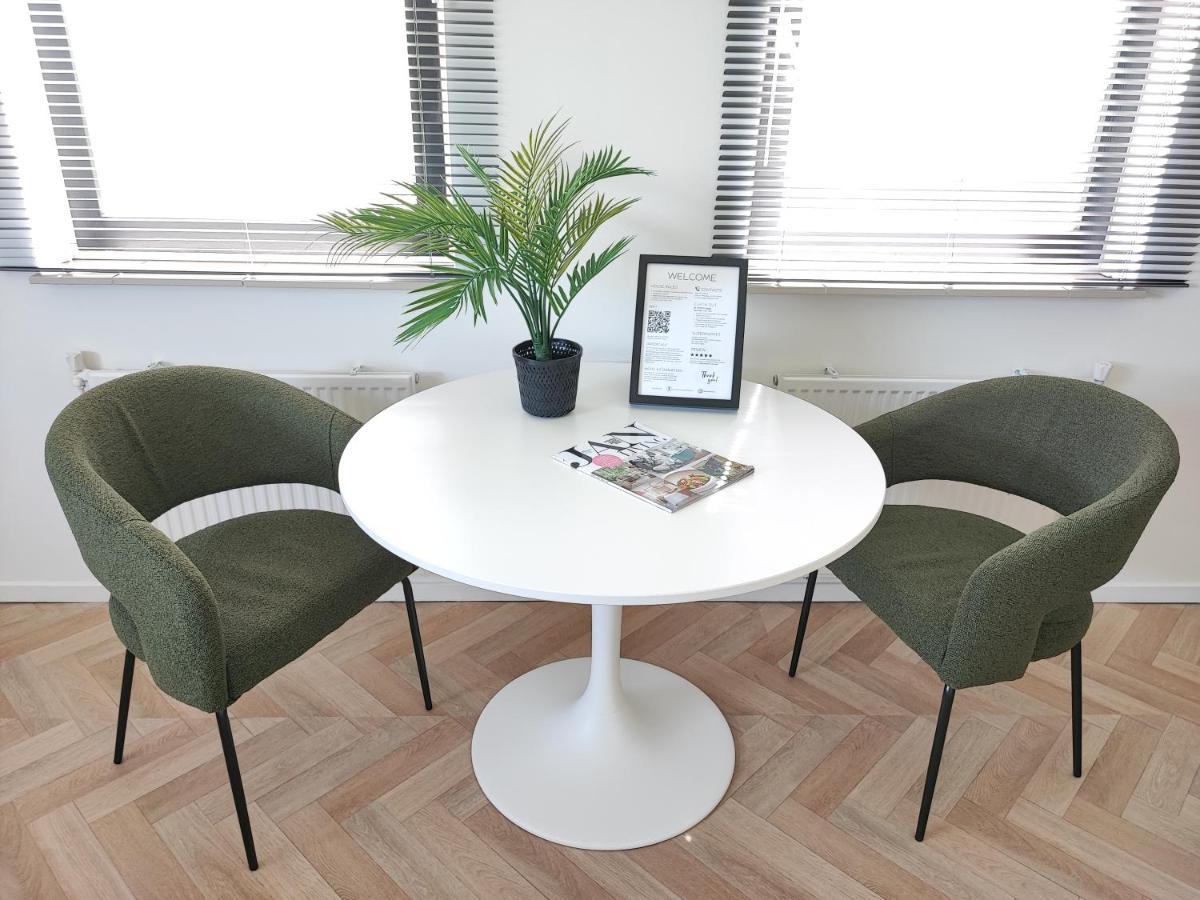 Guesthouse At The Amstel River With 2Br 2Ba And Garden Amstelveen Eksteriør billede