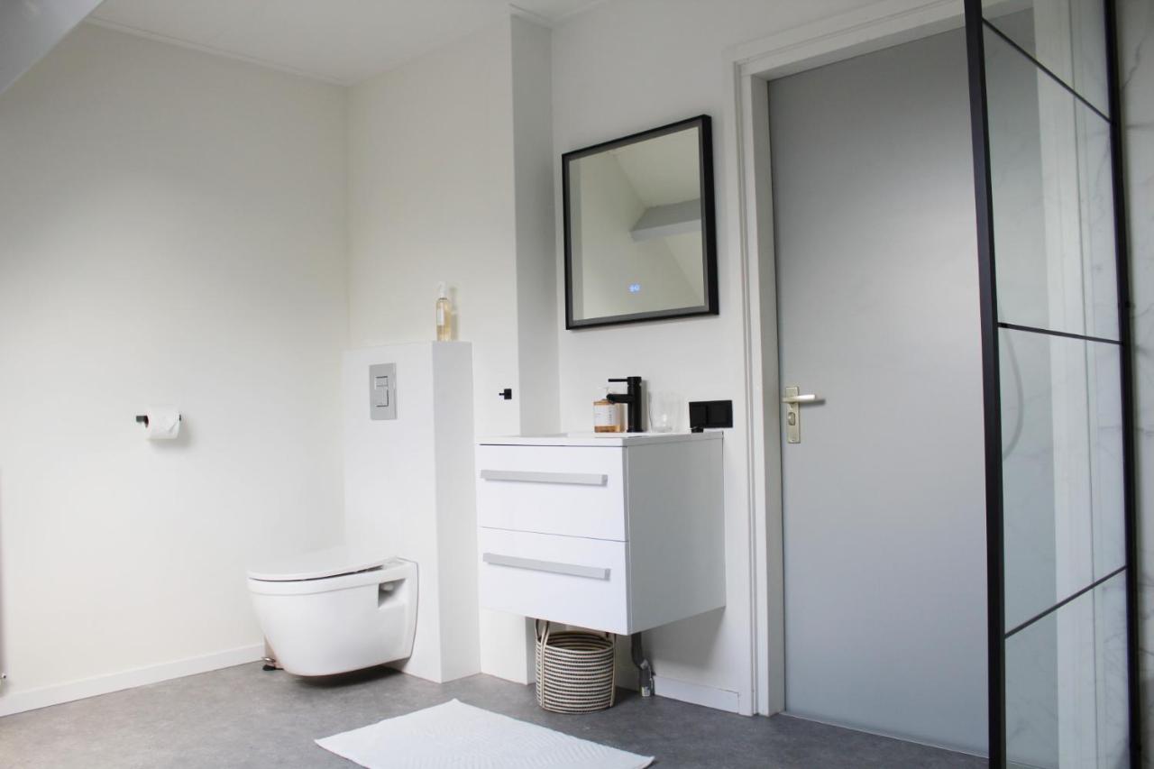 Guesthouse At The Amstel River With 2Br 2Ba And Garden Amstelveen Eksteriør billede
